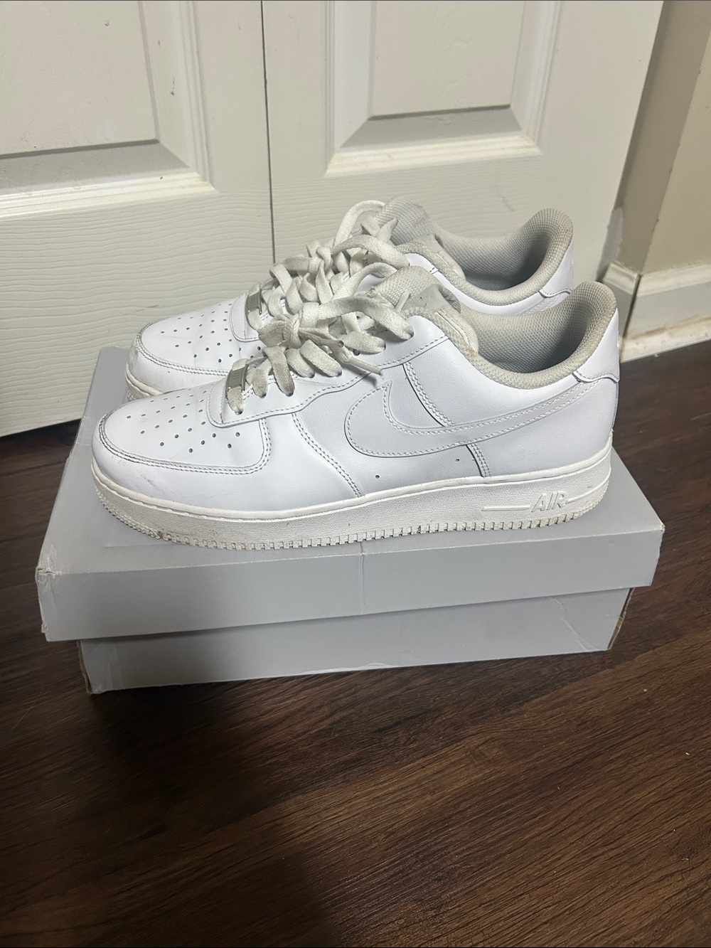 Nike White Low-Top Air Force 1 Sneakers, size 10.5 men